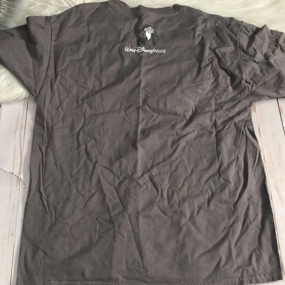 Disney Grumpy tee size L - Picture 3 of 5